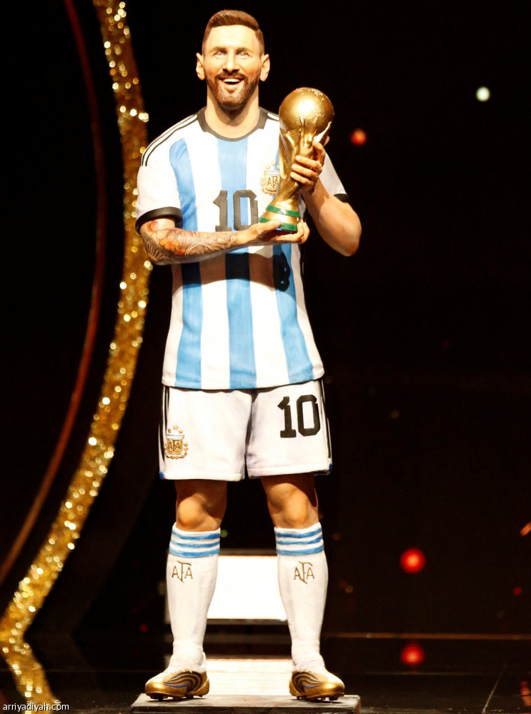 «الكونميبول» يكرم ميسي.. ويضمه إلى مارادونا وبيليه