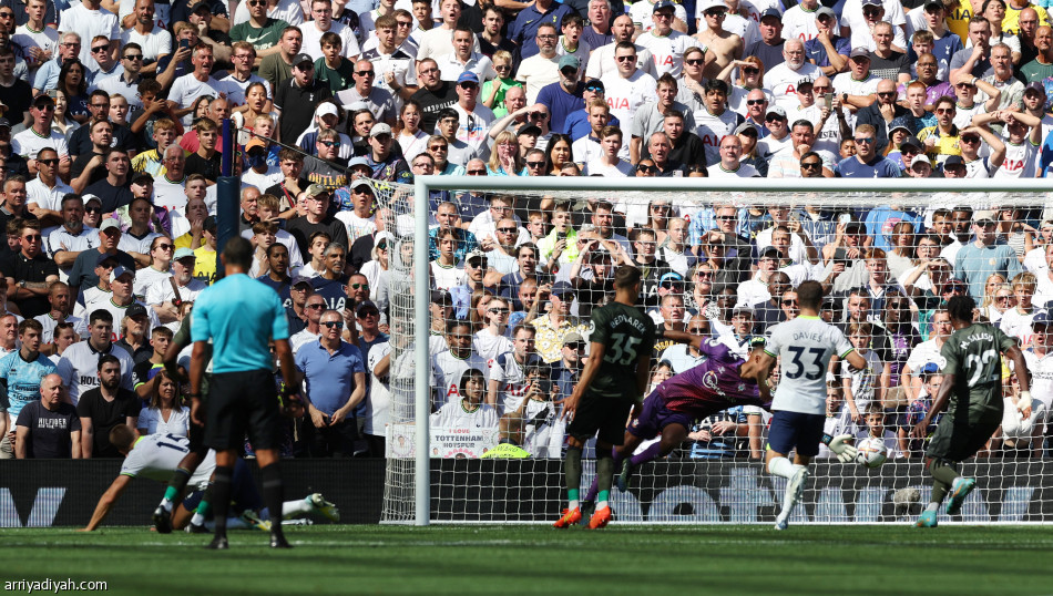 توتنهام يضرب ساوثمبتون برباعية