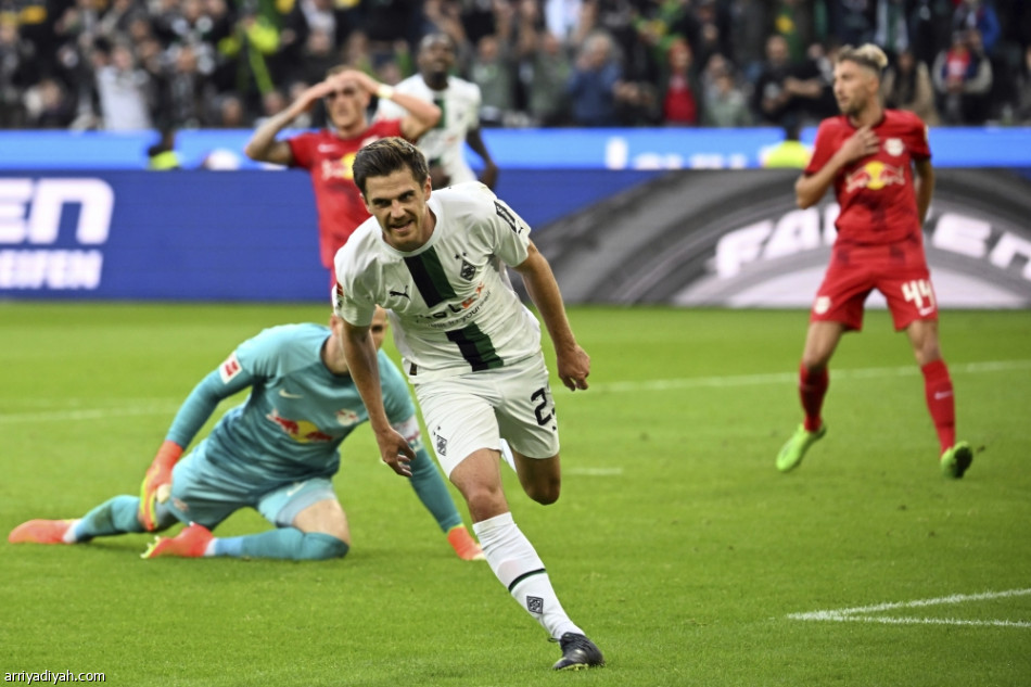 مونشنجلادباخ يضاعف معاناة لايبزيج