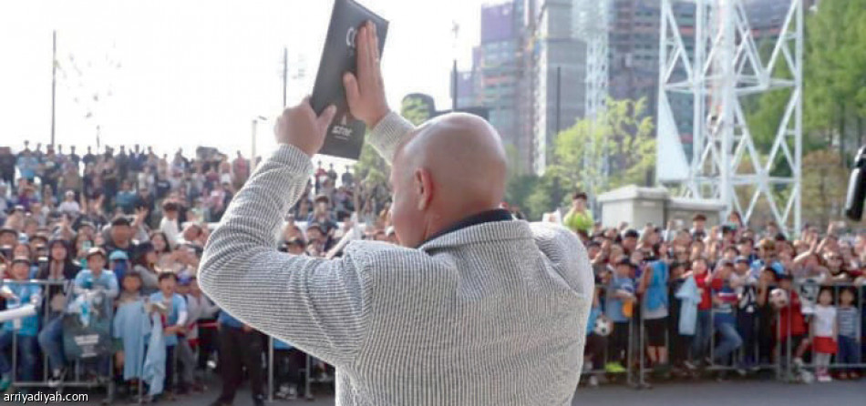 إنستجرام لويز.. 
انفعالات وسيطرة كورية