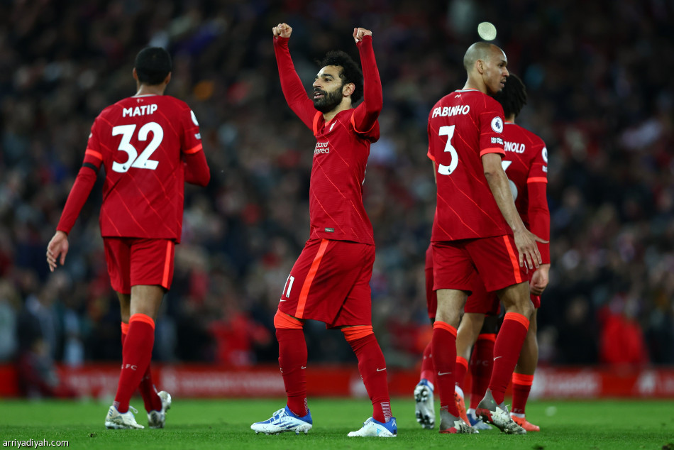 صلاح يقود ليفربول إلى اكتساح يونايتد