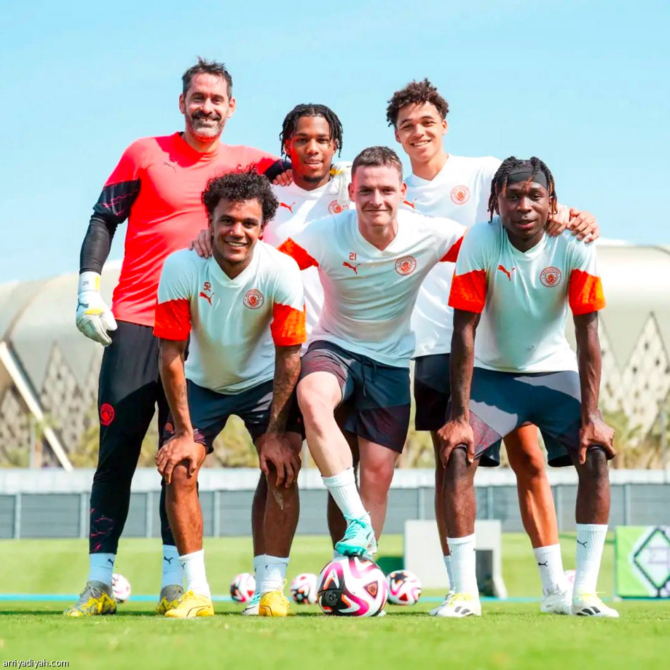 أبطال أوروبا
بين «المول» والبحر