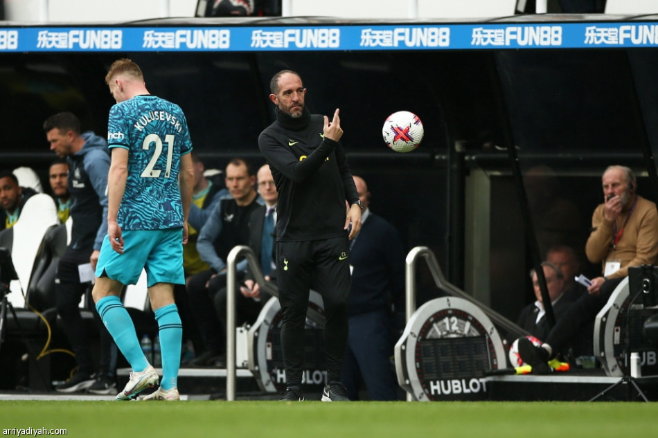 نيوكاسل يقسو على توتنهام بسداسية