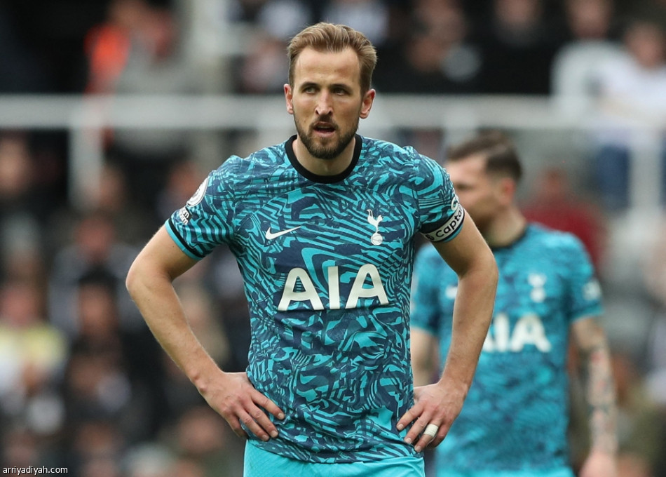 نيوكاسل يقسو على توتنهام بسداسية