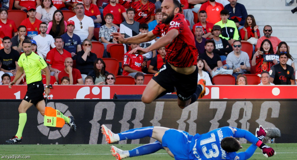 أتلتيك بلباو يبتعد عن المراكز القارية