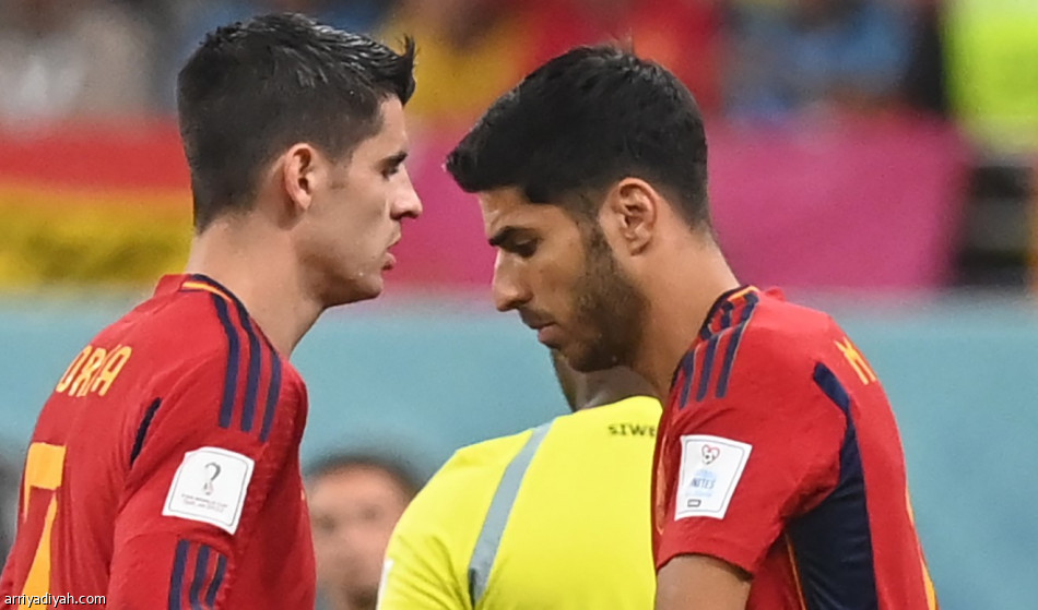 اليابان  تصعق  إسبانيا.. ويعبران معا