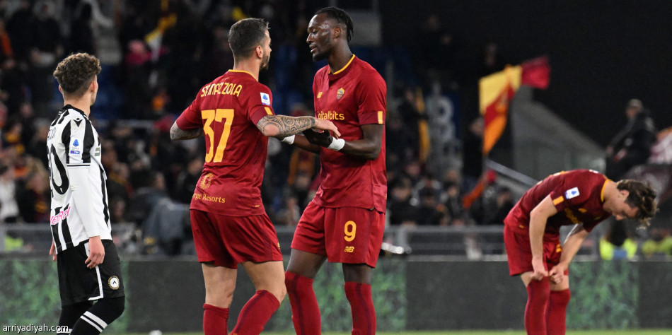 روما يتخطى أودينيزي.. ويبتعد في «الثالث»