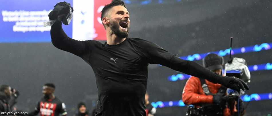 ميلان يتخطى توتنهام.. ويبلغ ربع نهائي الأبطال