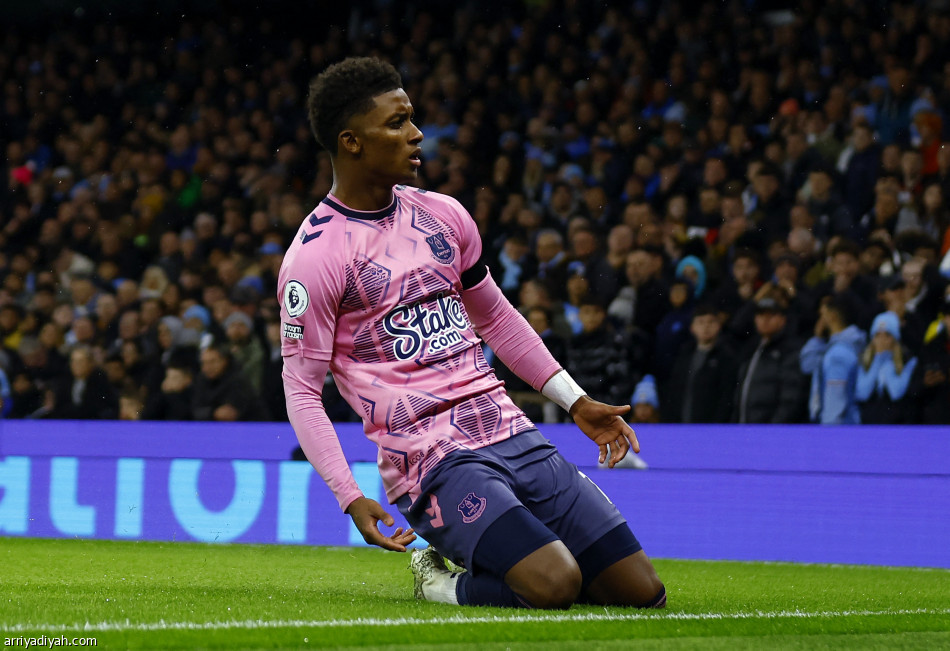 السيتي يتعثر بالتعادل أمام إيفرتون