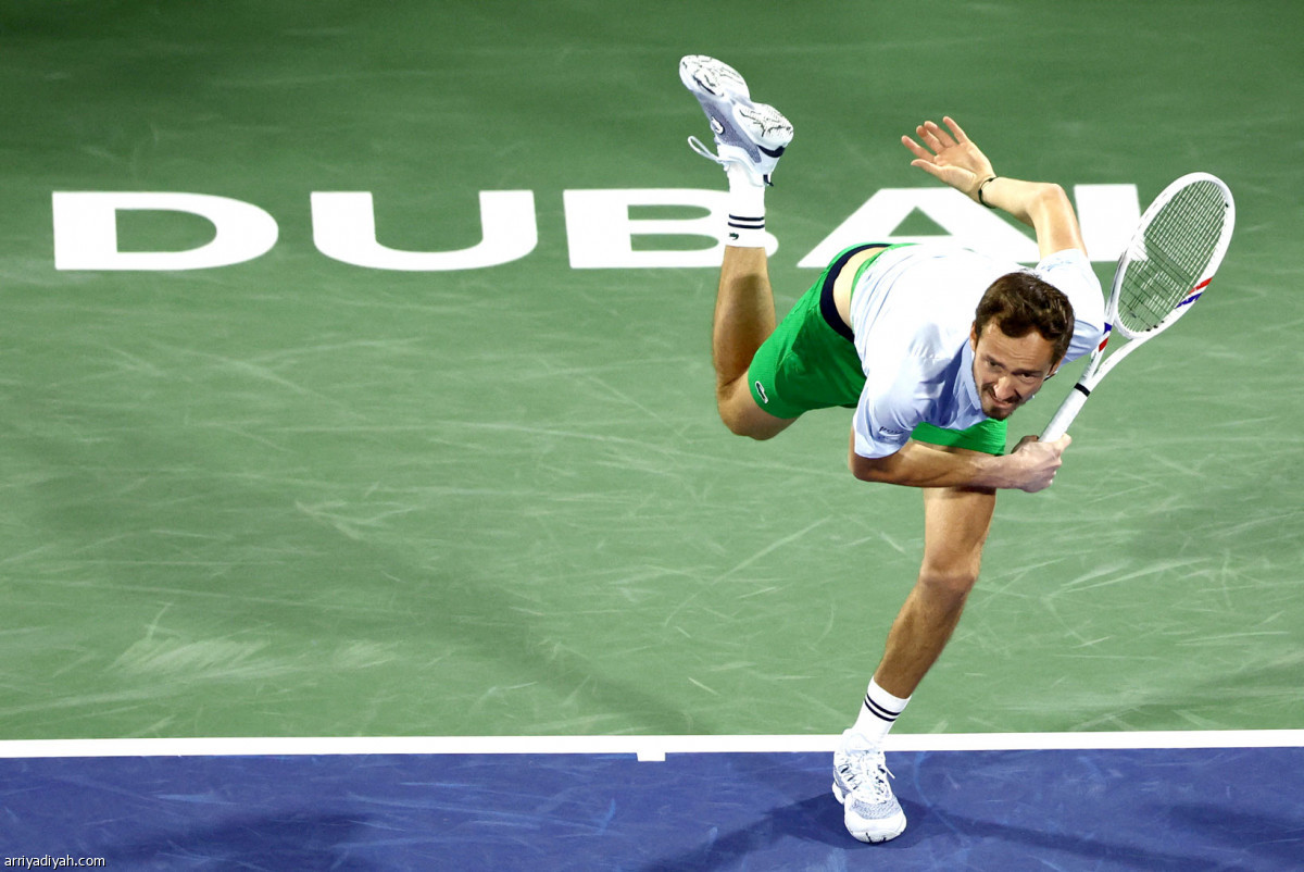 مدفيديف يغادر