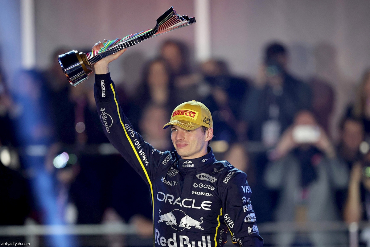 فيرستابن بطلا