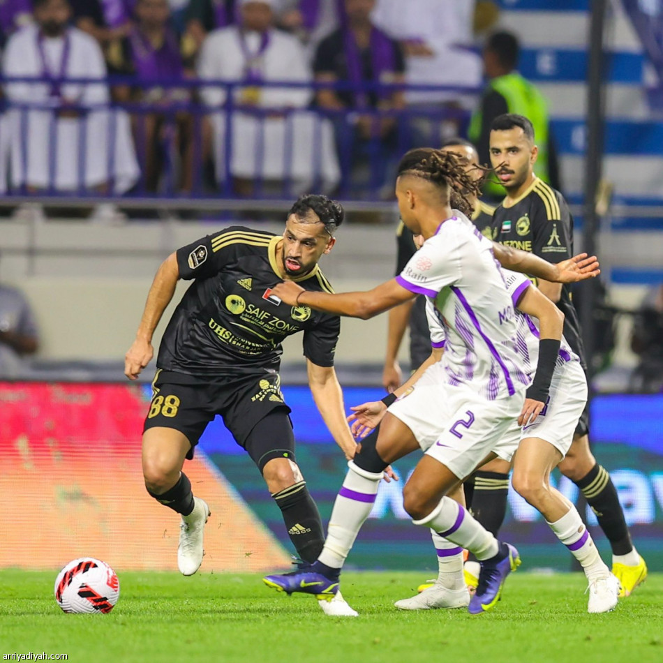 السوبر الإماراتي.. الشارقة يكسب العين ويتوج باللقب