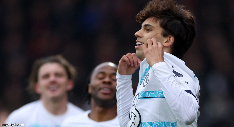 ثلاثية بورنموث تمنح لامبارد انتصاره الأول