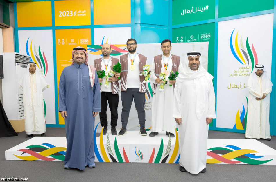 ديما.. 
تتعملق تحت أبراج الذهب