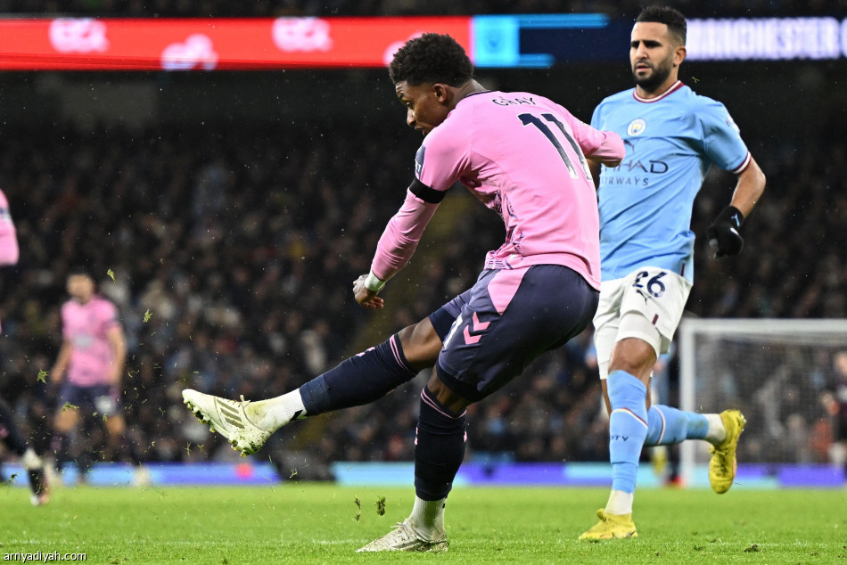 السيتي يتعثر بالتعادل أمام إيفرتون