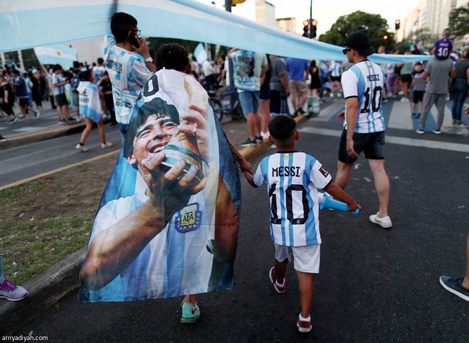 سكالوني:
فارق الـ27 عاما لا يؤثر