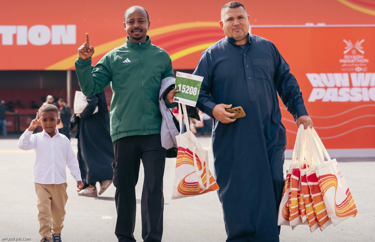 المتسابقون يتوافدون