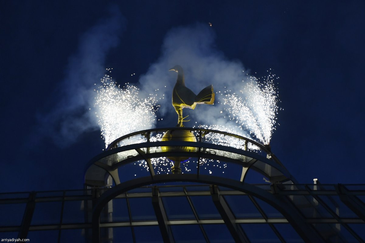 توتنهام يدشن ملعبه