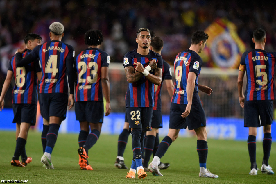 برشلونة يضرب بيتيس برباعية.. ويقترب من اللقب