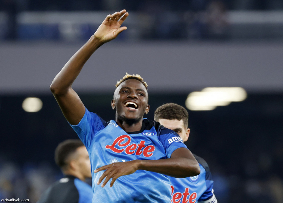 نابولي يبصم على الانتصار العاشر تواليا