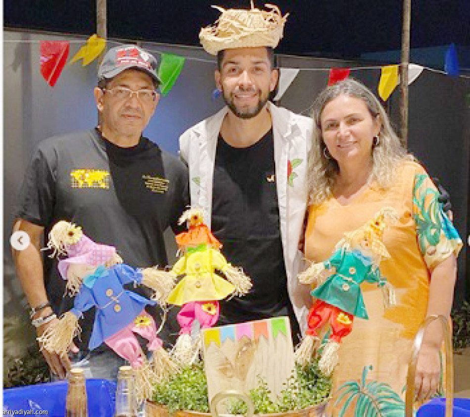 بيتروس.. 
جلسة عائلية