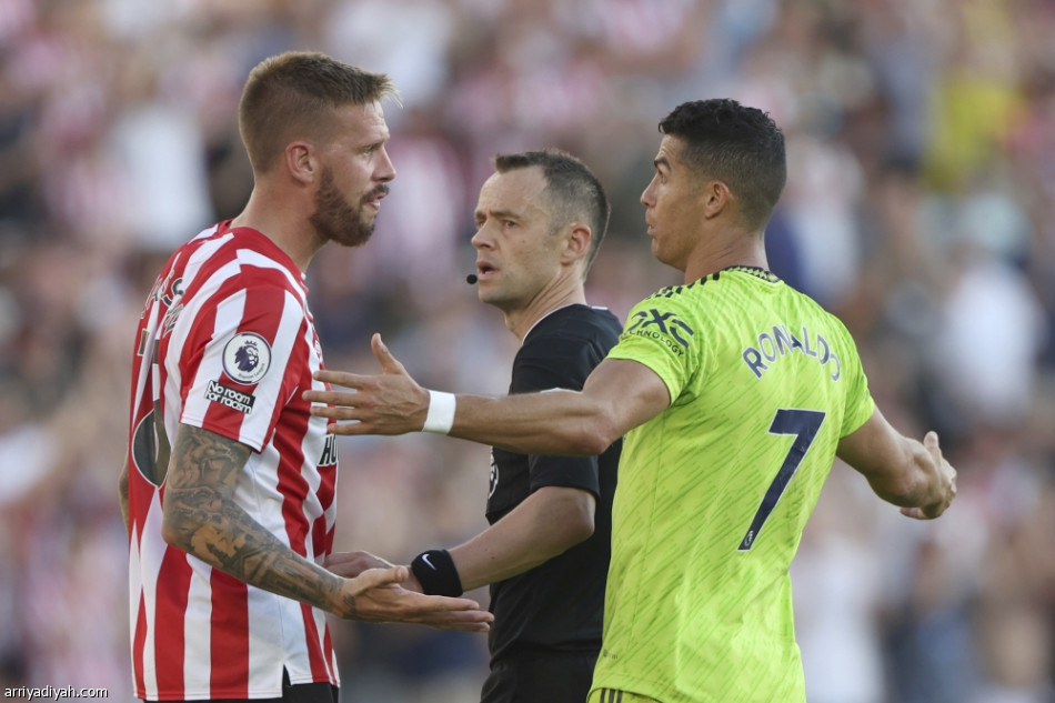 برينتفورد يكتسح يونايتد في 35 دقيقة