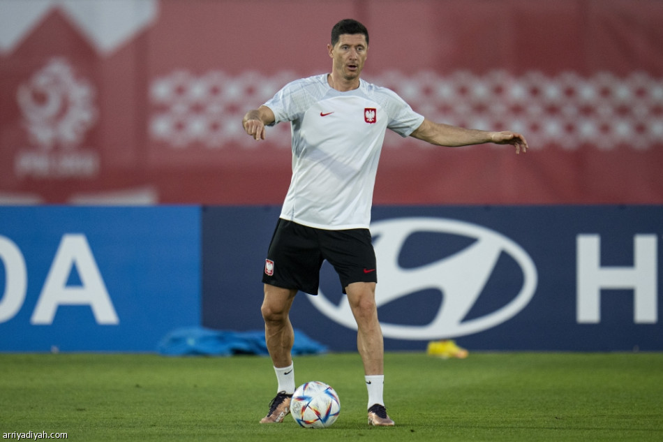 أمام بولندا.. فرنسا تطارد ثأر الأربعين عاما