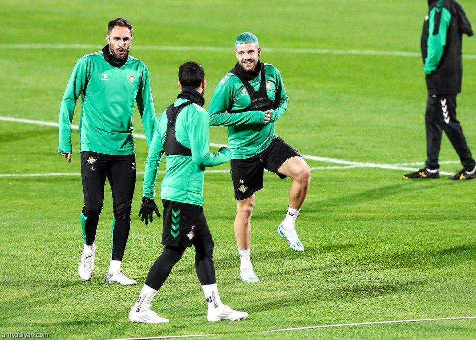 خواكين 
ينتظر حسابات 18 عاما