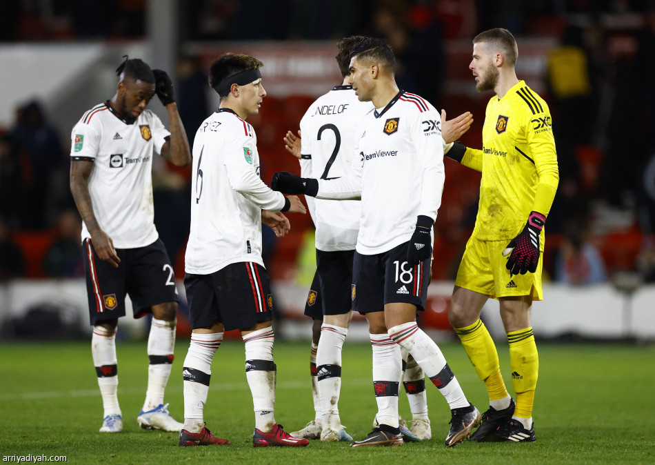 يونايتد يقترب من نهائي الرابطة