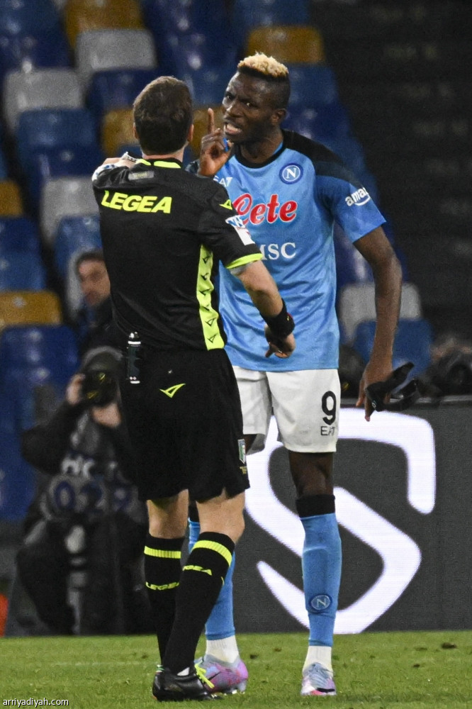 فيرونا يعطل نابولي بتعادل محبط