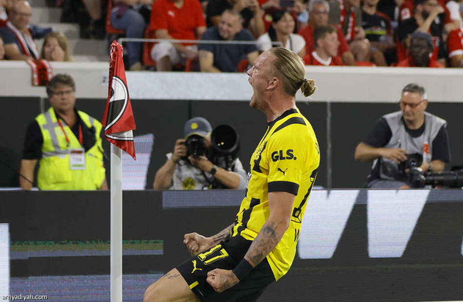دورتموند يعاقب فرايبورج في  11 دقيقة