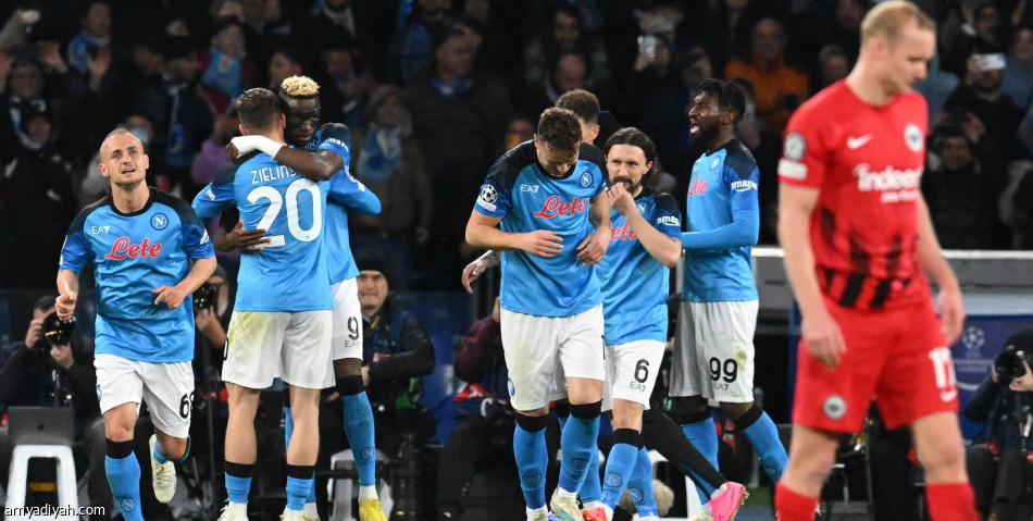 نابولي.. تأهل تاريخي إلى ربع نهائي الأبطال