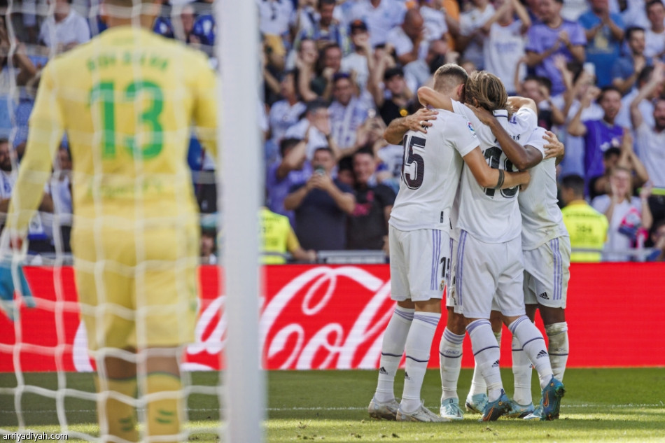 ريال مدريد يُسقط بيتيس.. ويفض شراكة الصدارة