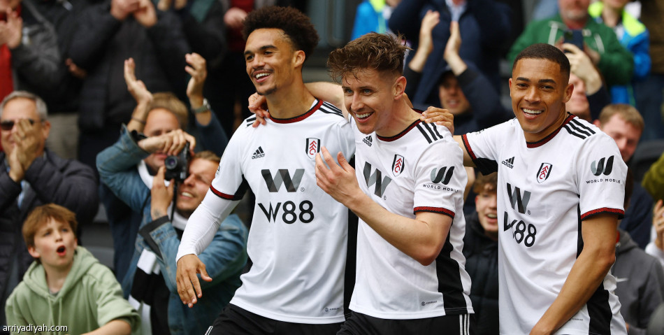 فولهام يؤزم موقف ليستر سيتي