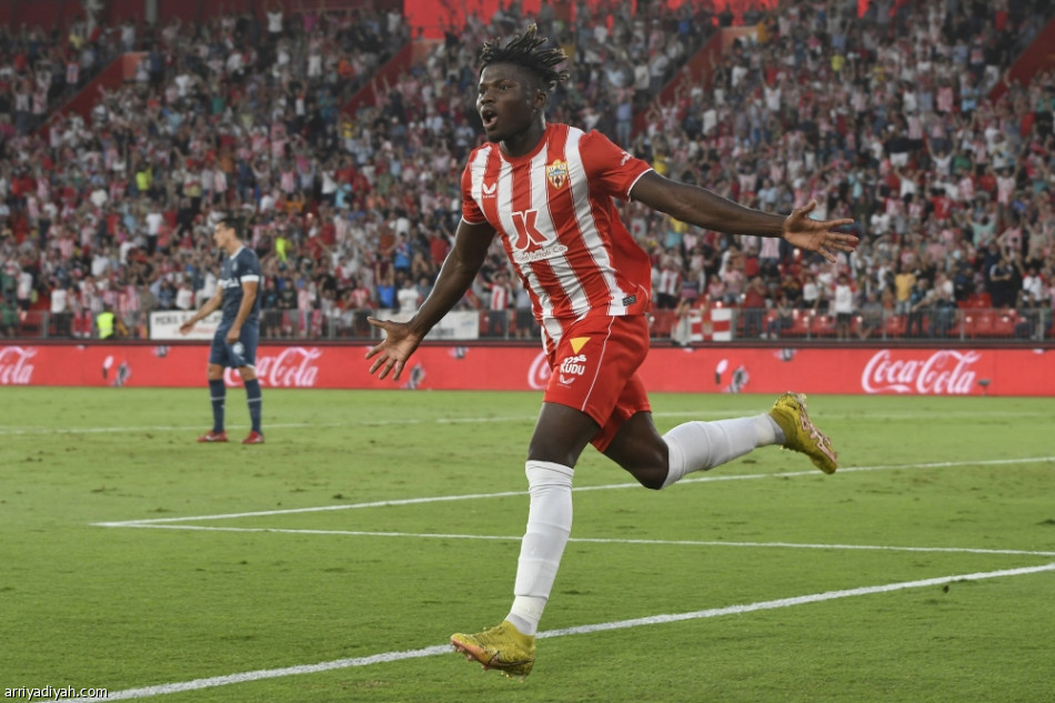 ألميريا يسقط جيرونا بثلاثية