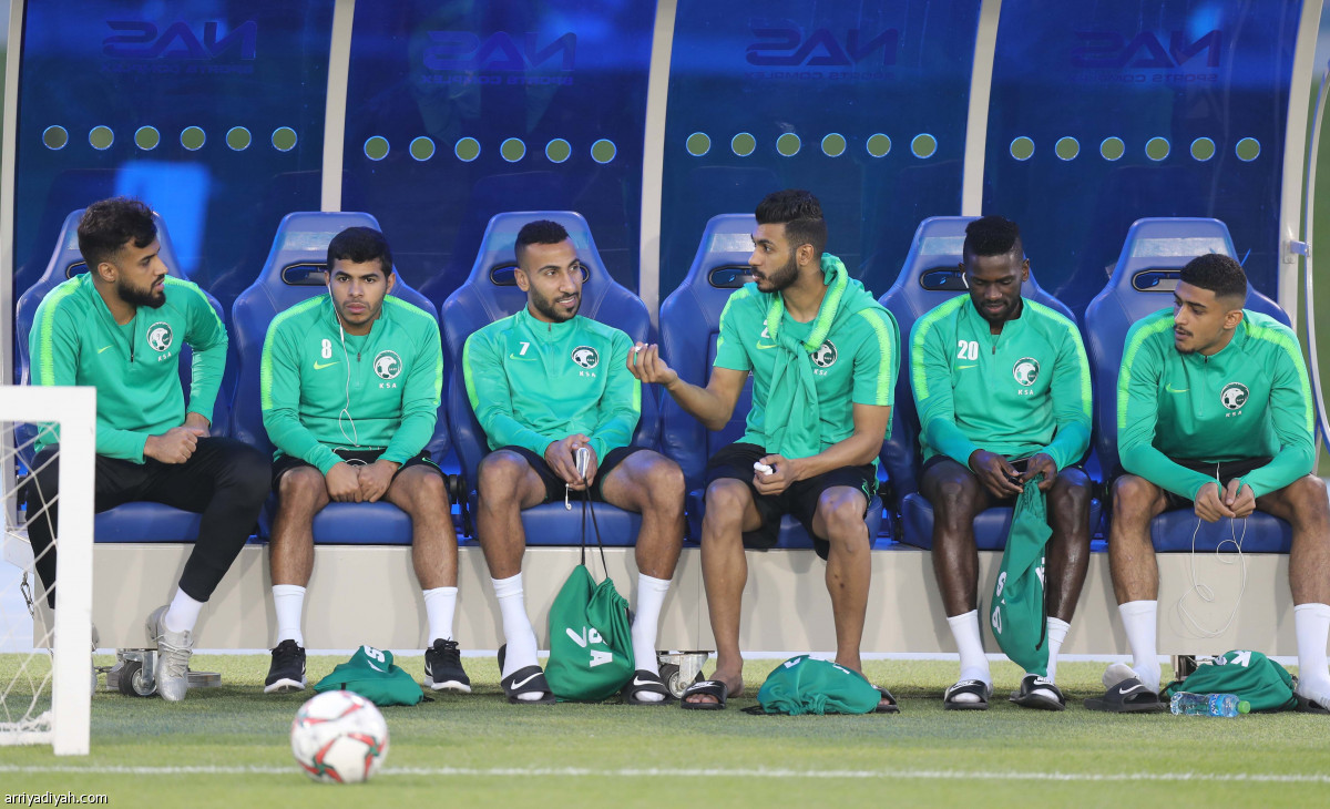 الأخضر يستعد للعبور