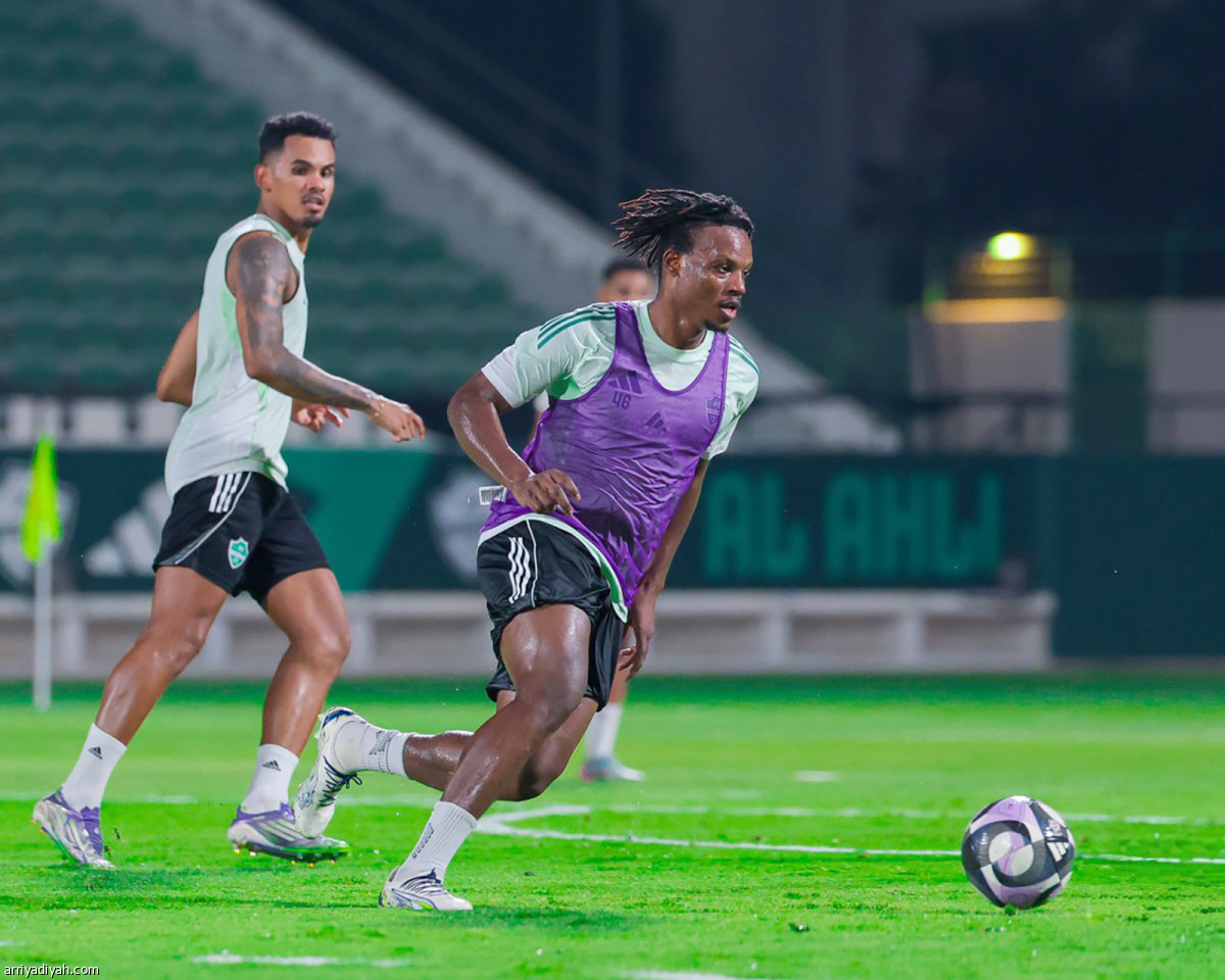 الأهلي يعاود التحضيرات