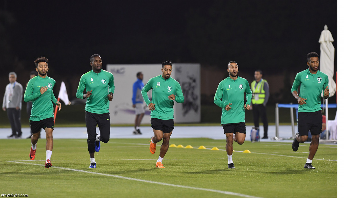 الأخضر يستعد للعبور