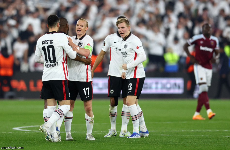 فرانكفورت ولايبزج يقتربان من نهائي الدوري الأوروبي