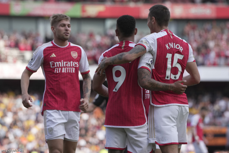 أرسنال يضرب وولفرهامبتون بخماسية