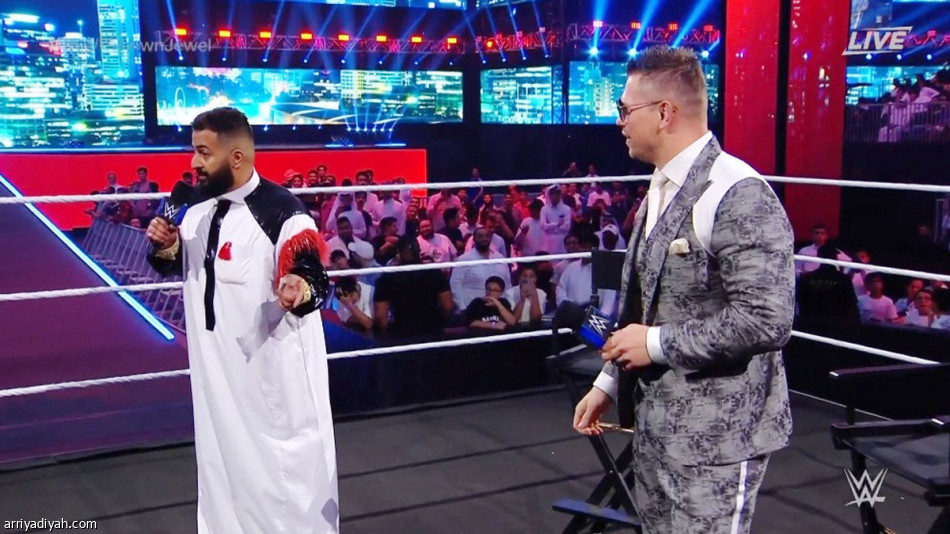 زعيم القبيلة
يتمسك بلقب WWE