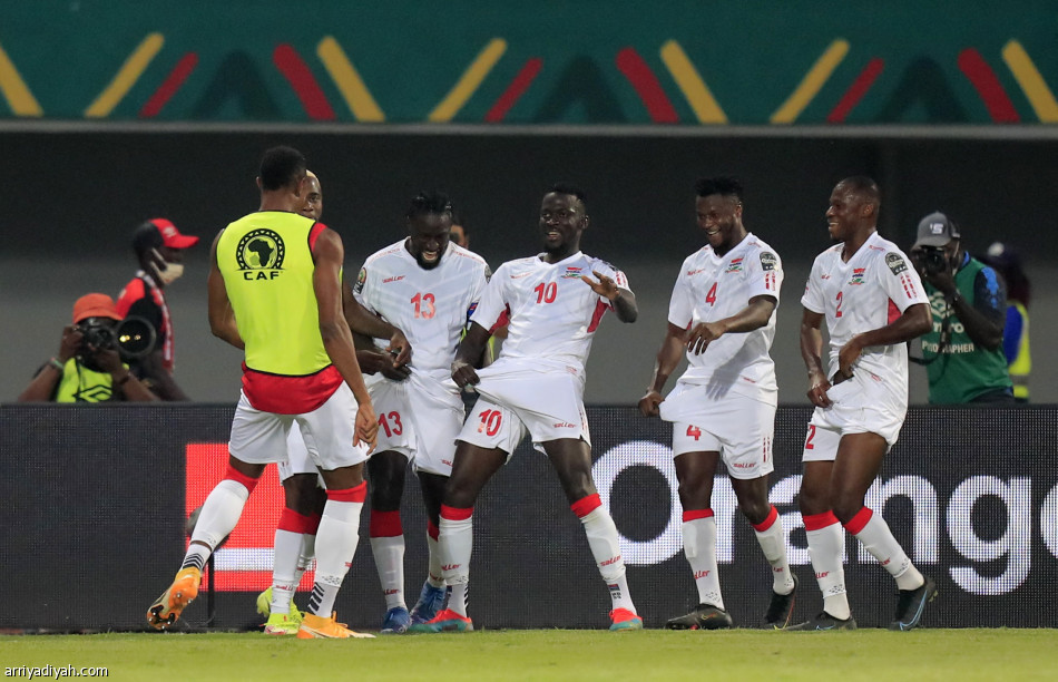 غامبيا تكتب التاريخ.. وتبلغ ربع نهائي أمم إفريقيا