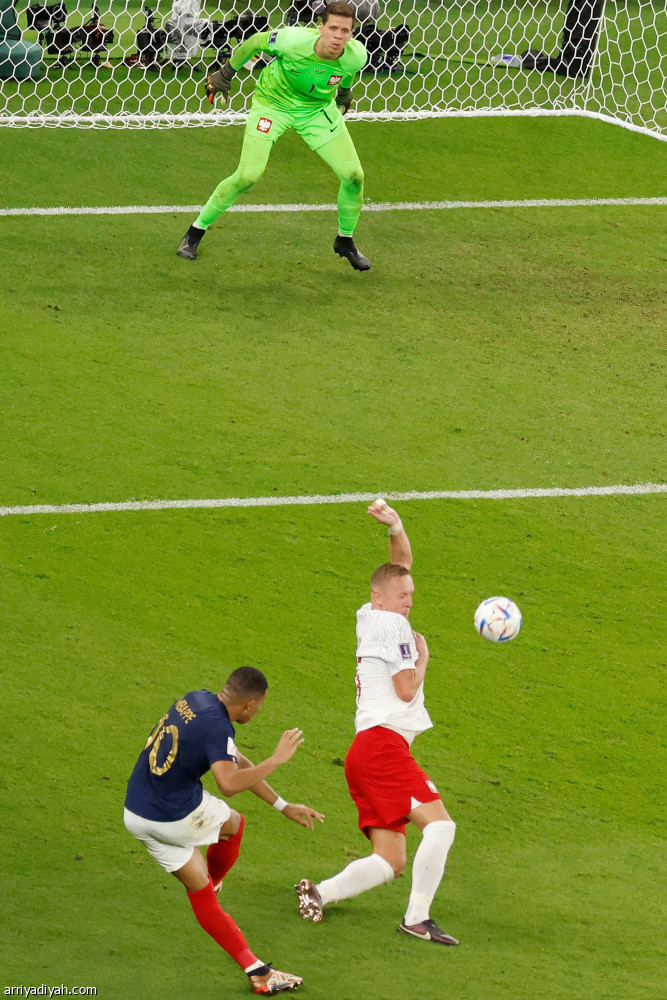 10 لحظات لا تنسى..
انتصار سعودي.. وميسي وينه؟