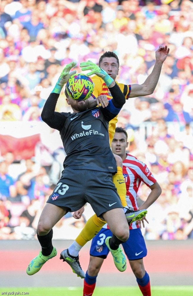 برشلونة يوقف انتفاضة أتلتيكو.. ويعزز الصدارة