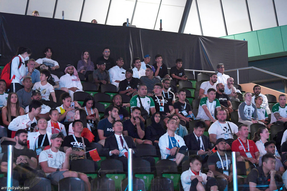 ويرافون يحطم الأرقام..
ويحصد 3 ميداليات