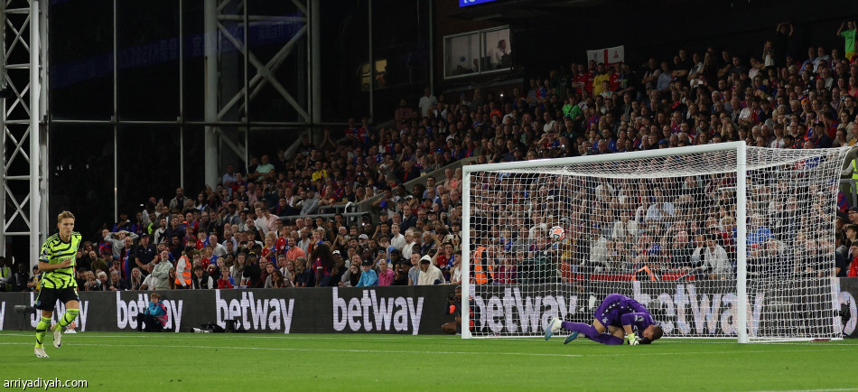 بـ10 لاعبين.. أرسنال يعبر كريستال بالاس