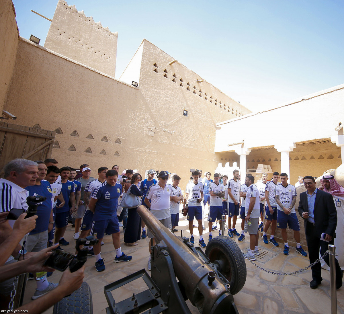 «التانجو» في المصمك