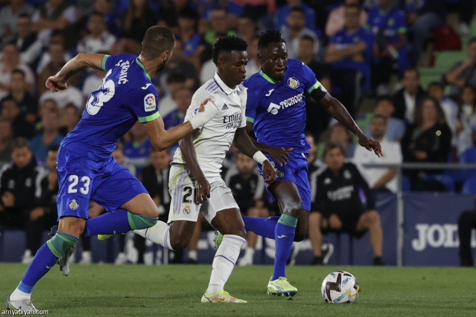 ريال مدريد يهزم خيتافي.. ويتصدر مؤقتا