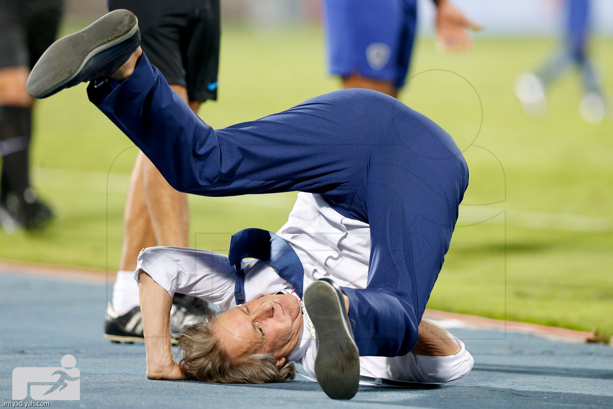 خيسوس.. يسقط ويبتسم