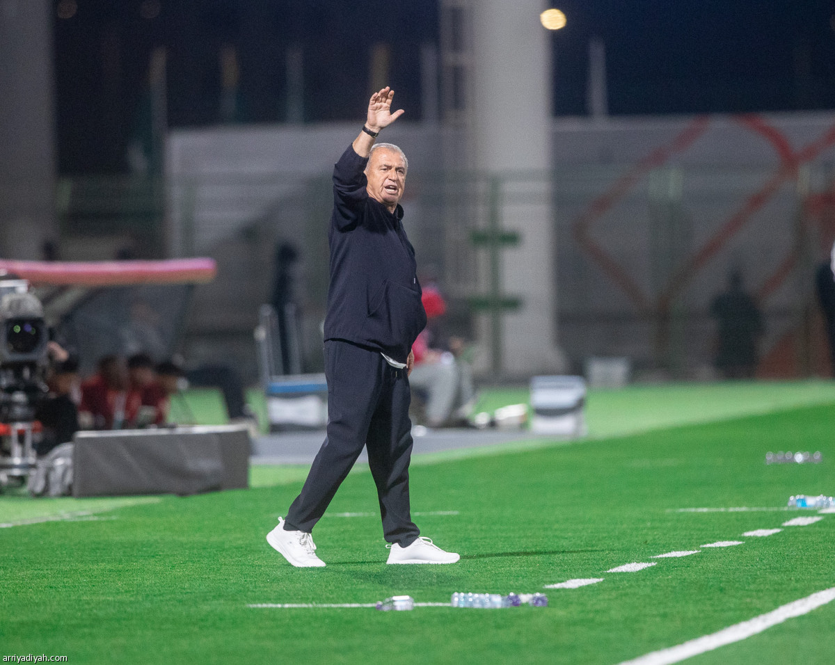 الشهري ينطلق بفوز